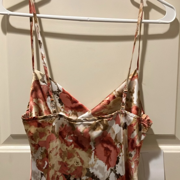 EUC UTNISA Size M Satin Slip Dress, Spaghetti Straps Lingerie Adjustment Pretty - Picture 5 of 7